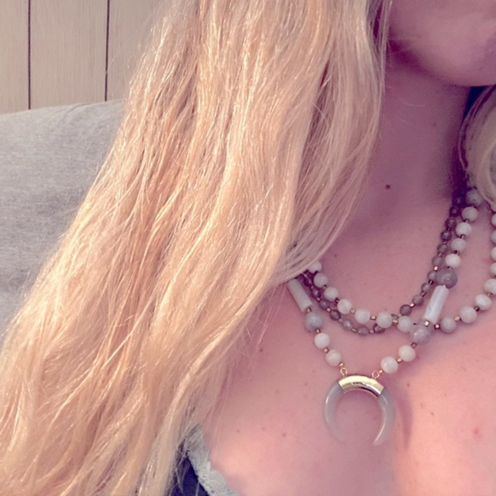 🤍💜Women’s necklace - Picture 2 of 3